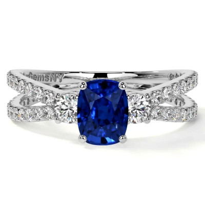 White Gold Sapphire Ring – Natural Cushion Blue Sapphire (1.82cttw): 