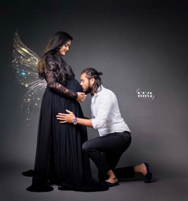 Best Maternity Photographer in Kolkata for Beautiful Pregnancy Memories: 