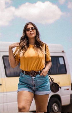 Chubby girl outfit ideas with denim shorts, shorts plus size beach outfits, casual beach outfits: Plus size outfit  