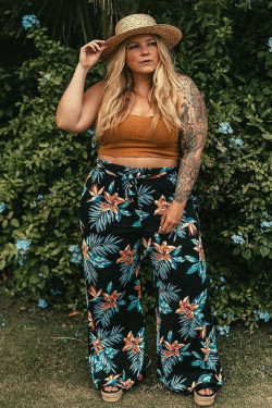 Summer plus size holiday outfits, cute outfit, beach looks, vacation outfits: Beach outfit  