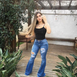 Calça flare jeans look country with black spaghetti: Denim Pants  