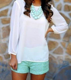 Casual Outfits For Women With Sea Green Shorts: 