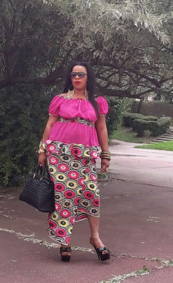 Pink classy outfit with printed ankara fabric for plus size ladies: 