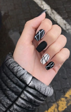 Nail Designs With Black Lines: Pretty Nails  