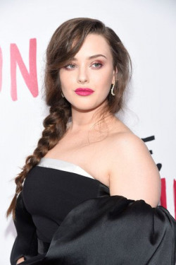 Katherine Langford Black Dress Makeup Ideas: Makeup Looks  