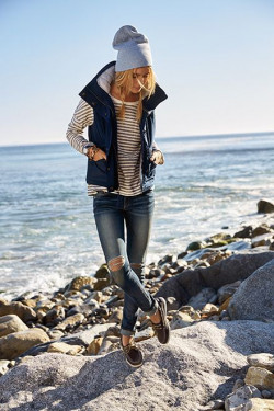 Fall outfits for the beach: 