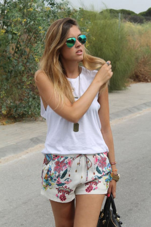 White outfit style with shorts: 
