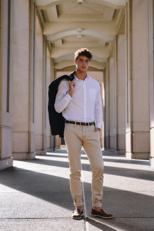 30 Best Graduation Outfits for Guys Images in May 2023