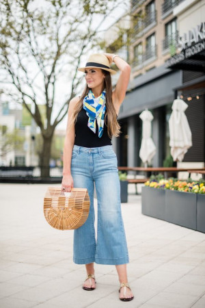 Outfit Instagram with jeans, denim, trousers: 