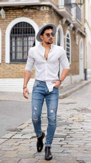 Grey T-shirt, Stylish Black Boots Fashion Outfits With Dark Blue And Navy  Jeans, Outfit Botas Chelsea Negras Hombre | Casual wear, chelsea boot,  men's clothing, season black men boots