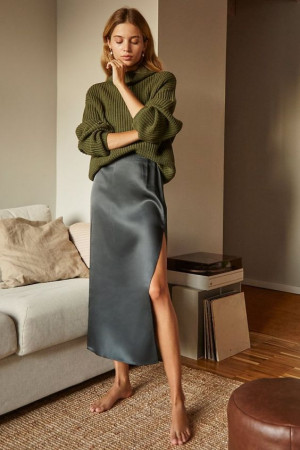 Outfit ideas you should try aritzia besalu skirt le fou wilfred, midi skirt, maxi skirt: 
