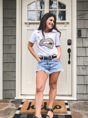 Outfit inspiration with jeans, shorts, t-shirt: 
