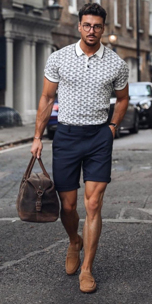 Black and white outfit inspiration with shorts, t-shirt, dress shirt: 
