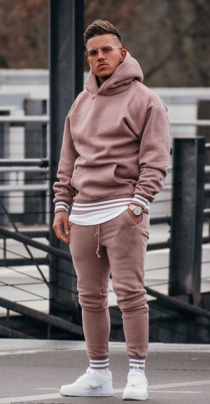 40 Best Hoodie Outfits For Men Images in May 2023