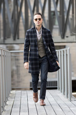 Look inspiration mens plaid overcoat, navy blue: 