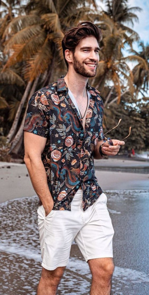 Look inspiration beach outfit men, fashion accessory: 