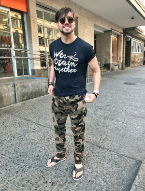 Cargo, Military Pant Outfit Designs With White T-shirt, Camo Pants Men ...