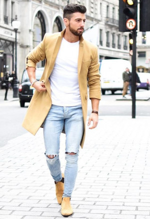 Trendy clothing ideas with jeans: 