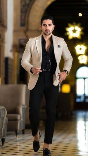 Black shirt blazer combination, men's clothing: 