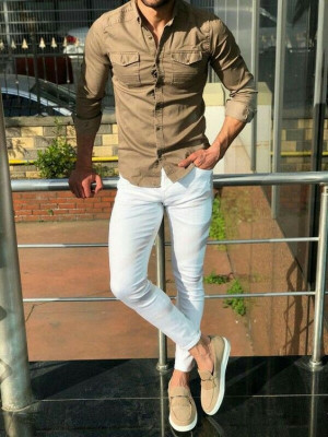 Brown shirt with white jeans: 