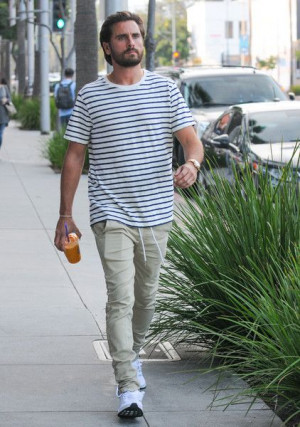 Scott disick tan pants, scott disick: 