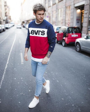 Instagram fashion with jeans, shirt, t-shirt: 