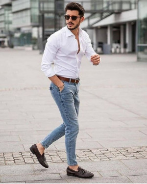 Skinny jeans with dress shoes: 