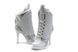 Outfit Stylevore high heeled jordan footwear: 