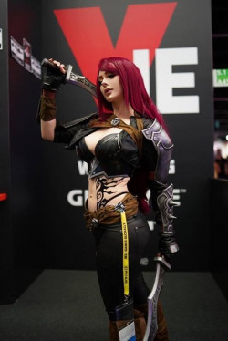 Can You Handle Her Fierce Look? Jenna Lynn Meowri is Sexy in Her Combat Gear at the Expo!: 