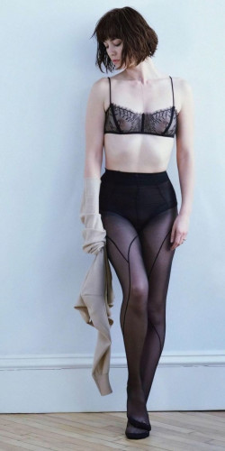 She's Looking Hot in Her Delicate Lace Lingerie!: mary elizabeth winstead  