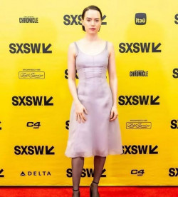 Rocking that lavender elegance on the yellow carpet, her dress is like a sexy whisper of spring!: Sheath dress,  Formal wear  