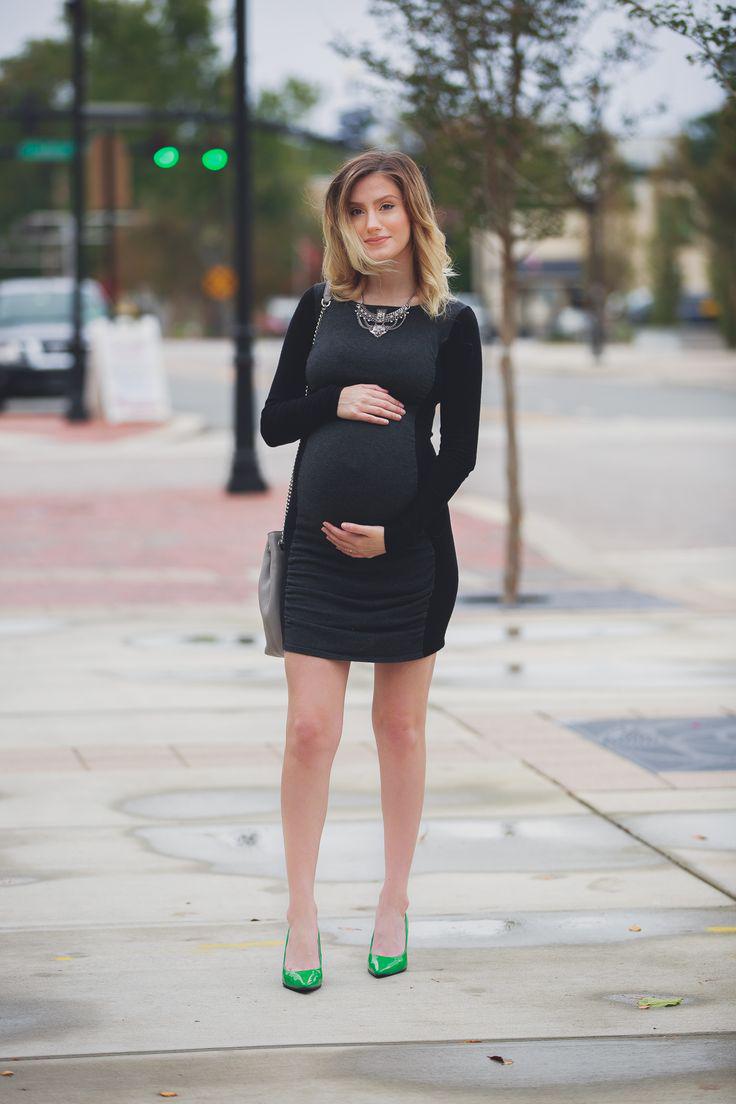 Maternity Fashion 2018 : How to Accessorize & Style a Simple Dress. Non-Maternity Maternity Style inspira...: 