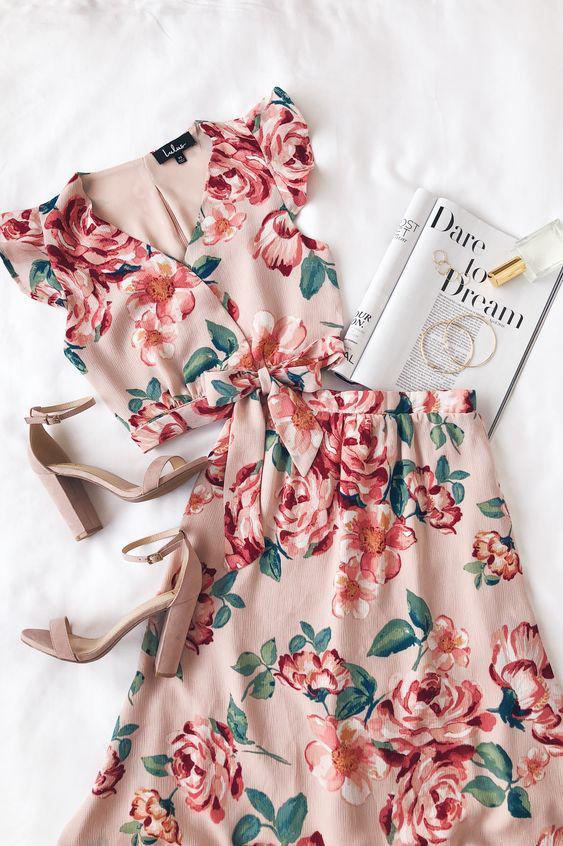 Summer wardrobe essentials 2018 Vacation: Lulus Exclusive! Everyone is cheering for the Lulus Good Fleur You Blush Pink Fl...: 