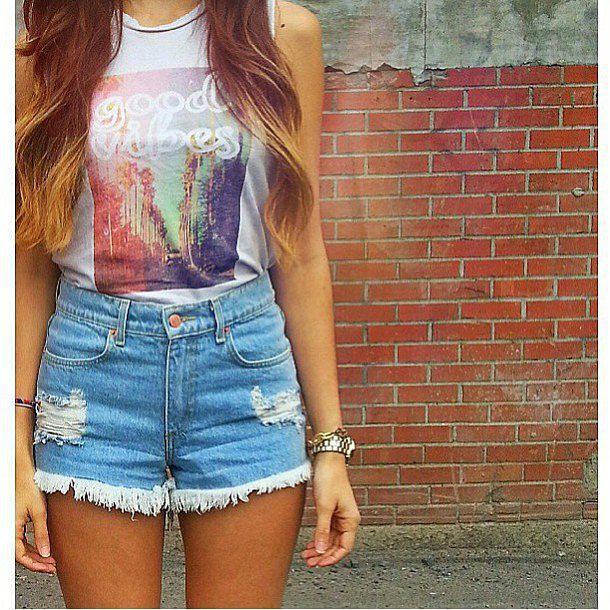 Blue denim rugged shortsCrop top Street fashion: fashion goals,  instafashion,  Girl Outfits  