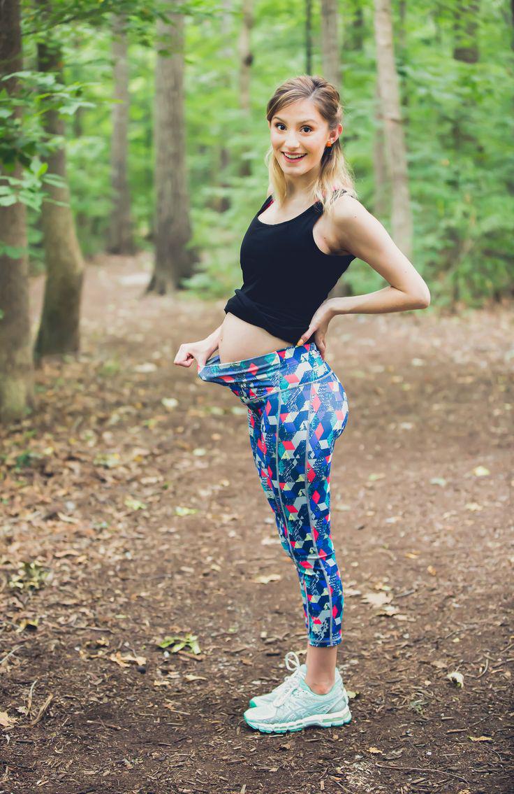 Pregnancy Outfits Ideas : Lifestyle and fashion blogger Jessica Linn from Linn Style wearing athletic mate...: 