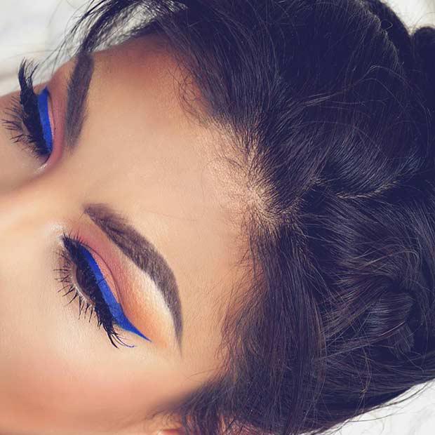 BLUE EYELINER FOR EASY MAKEUP SUMMER 2018