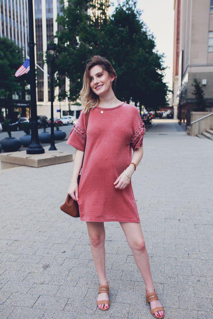 Pregnancy Outfits Ideas : Lifestyle Fashion and beauty blogger Jessica Linn from Linn Style wearing a Fore...: 
