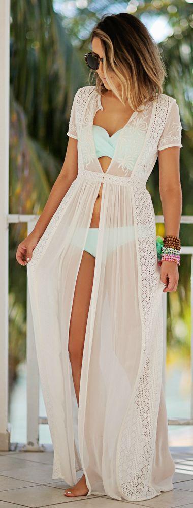 Cute Honeymoon Outfits Ideas: Saida de banho:: Beach outfit  