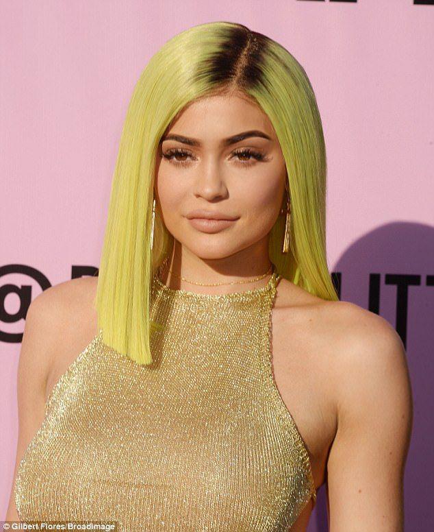 Highlighter-haired Kylie Jenner flashes Spanx in $39 mini-dress #dailymail: 