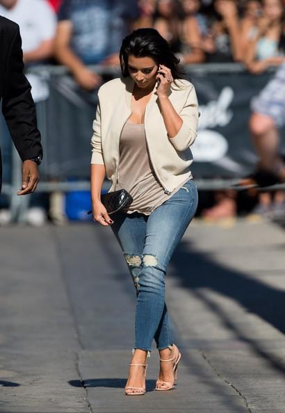 Kim Kardashian Ripped Jeans - Street Fashion: Ripped Jeans  