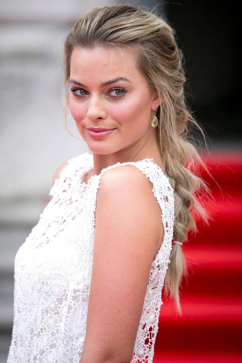 Margot Robbie French Braid: 