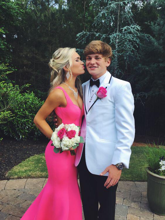 Prom pictures, boyfriend, date: Prom Suit  