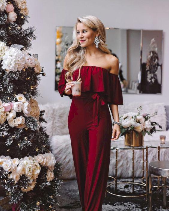 Amazing Casual Christmas Party Outfit Ideas for Women: Cocktail Dresses,  Xmas,  Christmas Party,  Christmas Outfit  