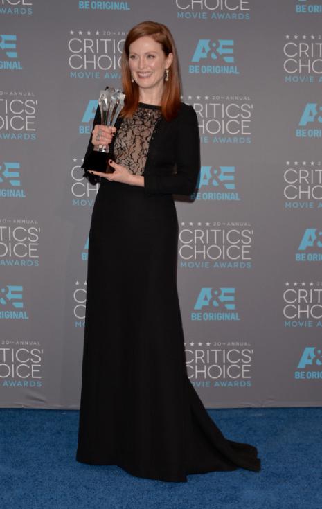 Julianne Moore in Saint Laurent: 