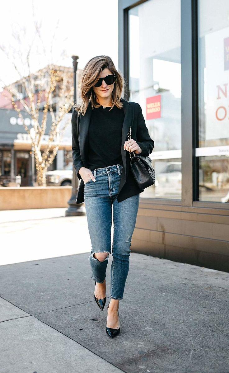 Blazer With Jeans Outfit - Sophisticated Chic Style Jeans Outfit Ideas - Denim Outfits 2019: Jeans Outfit,  blazer with Jeans,  Jeans Outfit Ideas,  Denim Outfits,  Blazer,  Black Blazer  