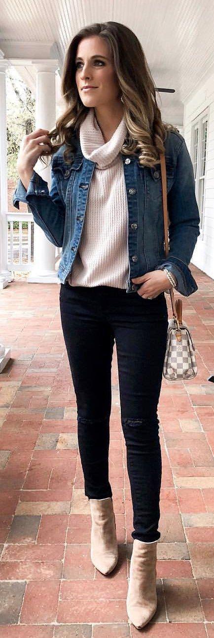 10 Outfits de invierno para la universidad Jeans Outfit Ideas – Denim  Outfits 2019 on Stylevore