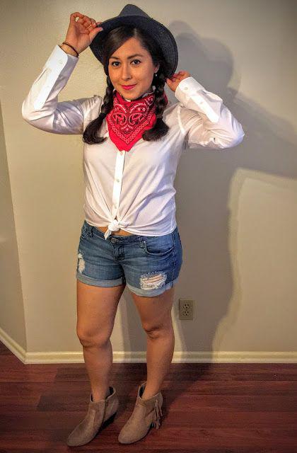 Cowgirl costume for women. Halloween costume Cowgirl costume: Cowgirl Outfits,  Cowgirl Costume,  cowgirl shorts,  cowgirl hat  