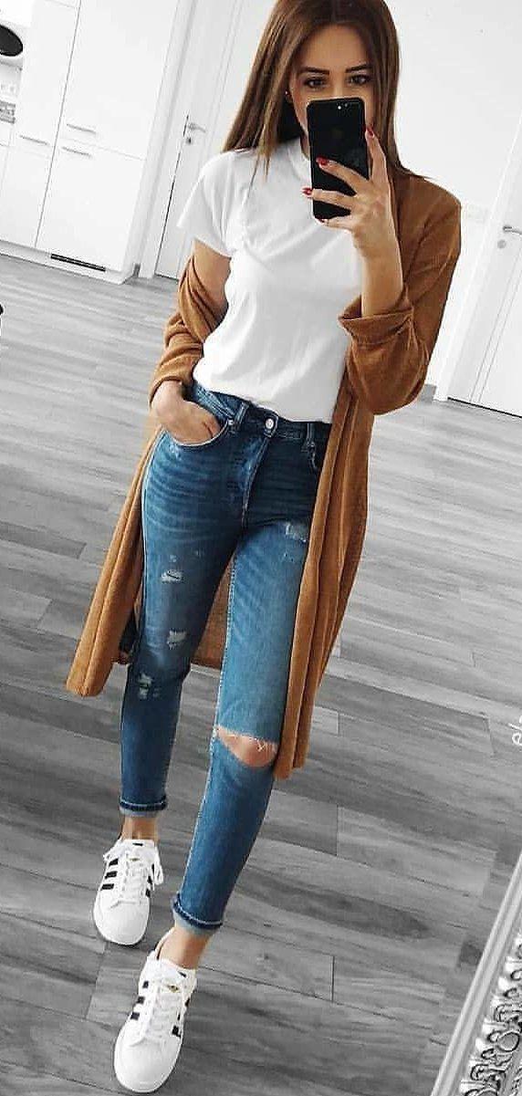 Moda fashionista 2018, Spring Outfit Fashion blog, Fashion boot: Casual Outfits,  Fashion photography,  Western wear,  Maternity clothing  