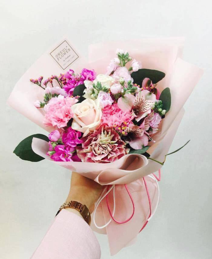 Flower Arrangement Ideas Youtube: Heart Flower Bouquet,  Floral Arrangements Ideas,  Flower For Wedding Anniversary  