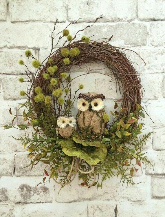 Owl wreath, Hessian fabric, Natural material: Hessian fabric,  Door Wreaths,  Fall Wreaths  